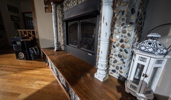 24352 State Highway Ee, Aurora, MO 65605
