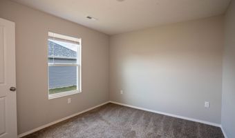 116 Pin Oak Dr, Aurora, MO 65605