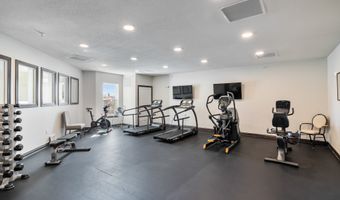 1427 34th Ave SW 220, Altoona, IA 50009