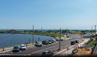 202 Deal Lake Dr U-105, Asbury Park, NJ 07712