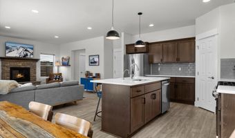 20571 Rolen Ave, Bend, OR 97702