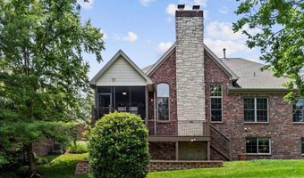 324 Meadowbrook Country Club Est, Ballwin, MO 63011