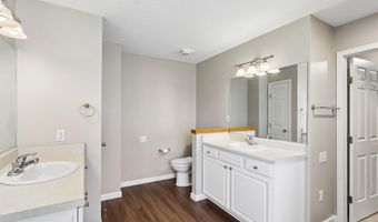 3105 NE Huntington Ln, Ankeny, IA 50021