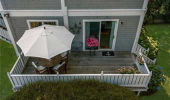 44 Bliss Mine Rd 10, Middletown, RI 02842