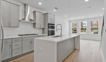 19826 LAVENDER DUST Sq, Ashburn, VA 20147