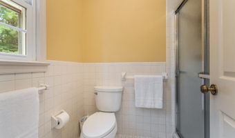 114 Manor Way, Alexandria Twp., NJ 08867