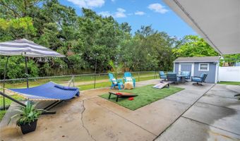 303 LAKEWAY Ln, Apollo Beach, FL 33572