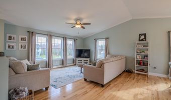 19 Magnolia Hill Rd, Bangor, ME 04401