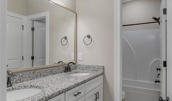 46 Crowder Dr, Benton, LA 71006