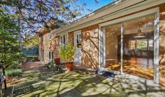 6220 ROBINWOOD Rd, Bethesda, MD 20817