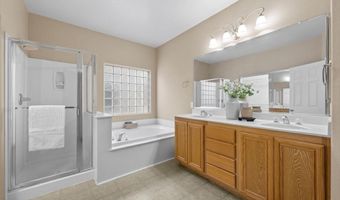 121 Pettswood Dr, Henderson, NV 89002