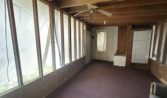 11 5th Ave W, Albia, IA 52531