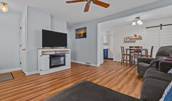 1920 E FRANCES St, Appleton, WI 54911