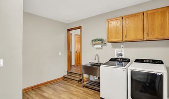 369 Rodeo Dr, Indianapolis, IN 46217