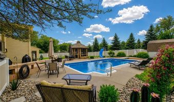 13491 Fairlawn Ct, Apple Valley, MN 55124