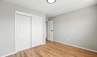 16 OAK St, Bayonne, NJ 07002