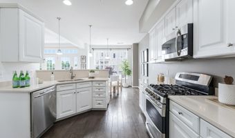 42175 CANARY GRASS Sq, Aldie, VA 20105