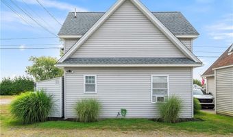 64 Burnside Ave, Narragansett, RI 02882