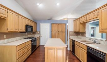 30 Kensington Dr, Bella Vista, AR 72715