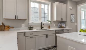 28 The Cliffs At Evergreen Cliffside Dr, Auburn, NH 03032