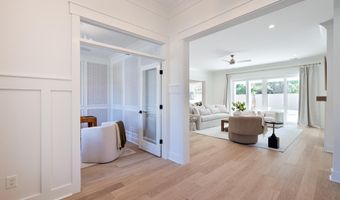 61 Tuscarora Ave, Beaufort, SC 29907