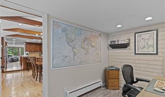 95 Lakehurst Dr, Coventry, RI 02816