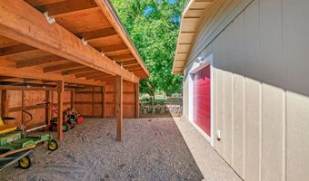 41800 MADRONE St, Springfield, OR 97478