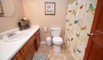 209 N Hill Dr, Boiling Springs, SC 29316