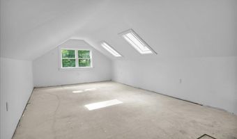 153 Cedar St, Belfast, ME 04915