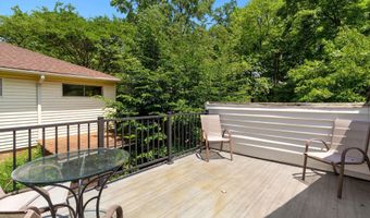 9504 WADSWORTH Dr, Bethesda, MD 20817