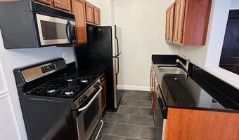 922 S WASHINGTON St S #112, Alexandria, VA 22314