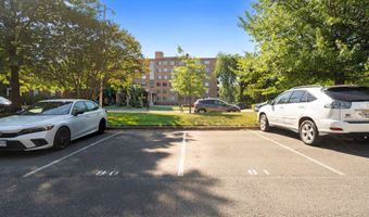 1200 N NASH St N 531, Arlington, VA 22209