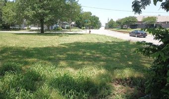 422 NE H St, Ardmore, OK 73401