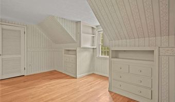 53 Charcalee Dr, Cranston, RI 02921