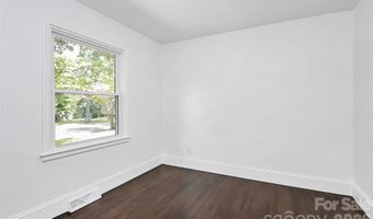 2038 Sandhurst Dr, Charlotte, NC 28205