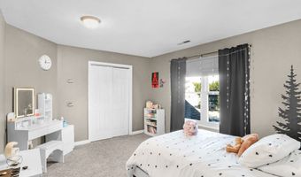 958 Kitner Ave, Avon, IN 46123