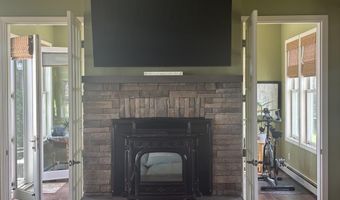 390 Wagner Point Rd, Alburgh, VT 05440