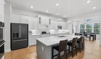 333 Crest Ln, Adams Twp., PA 16046