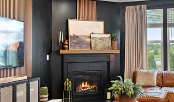 704 Groveland Cir, Ann Arbor, MI 48108