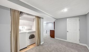 5516 Raceview Ave, Cincinnati, OH 45248