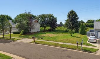 2238 Canterbury Cir, Akron, OH 44319