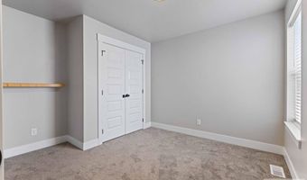 2997 Sunburst Dr, Ammon, ID 83406