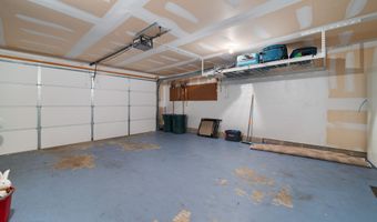 24 Pond View Cir, Barnegat, NJ 08005