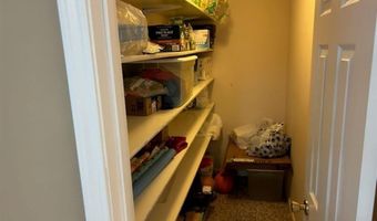 184 S 1st St W, Cowley, WY 82420