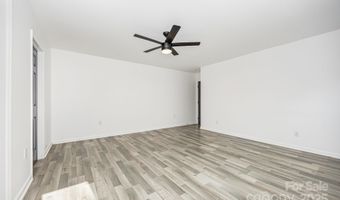 611 Fernwood Dr, Albemarle, NC 28001