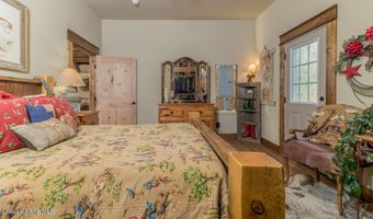 488 Fawn Ln, Bonners Ferry, ID 83805