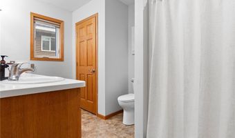 315 Fairgrounds Rd 104, Alexandria, MN 56308