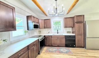 1520 N VIOLA St, Appleton, WI 54915