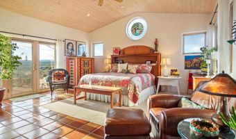 13 Coyote Loop, Arroyo Hondo, NM 87513