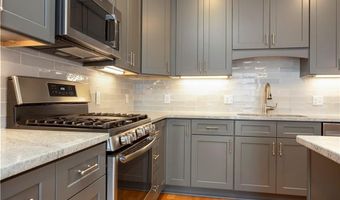 314 Chases Way A, Middletown, RI 02842
